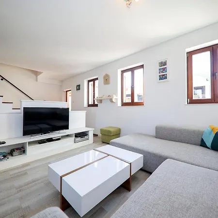 Apartment Janino *