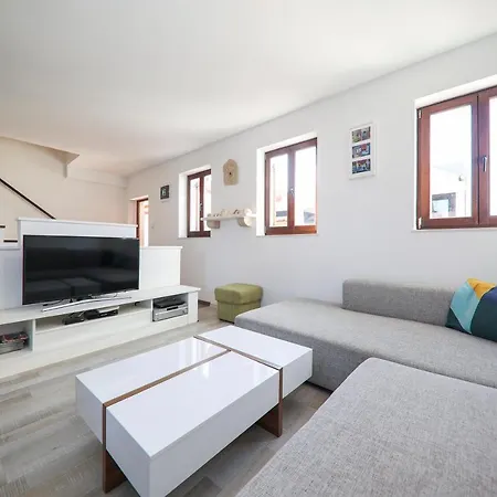 Apartment Janino