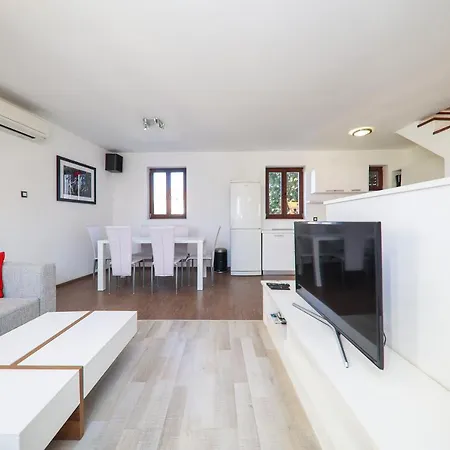 Janino Apartment Murter