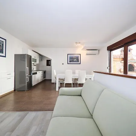 Janino Apartment Murter
