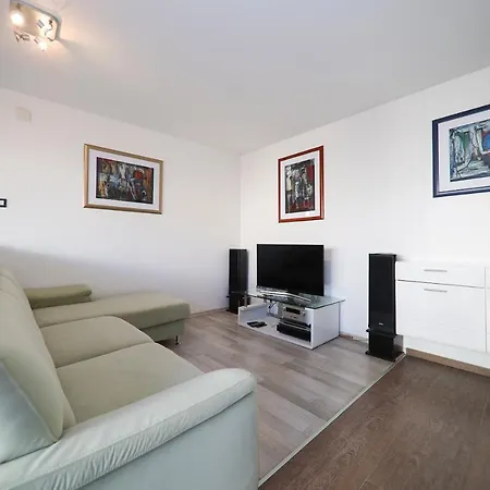 Apartment Janino Murter